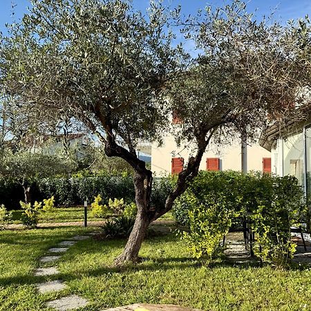 Aparthotel Abitatt Fosdinovo Exterior foto